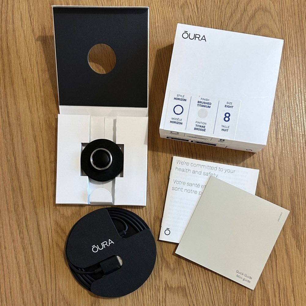 Oura Ring in color brushed titanium with Accessories in box